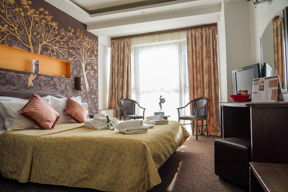 Hotel Razvan Βουκουρέστι Εξωτερικό φωτογραφία