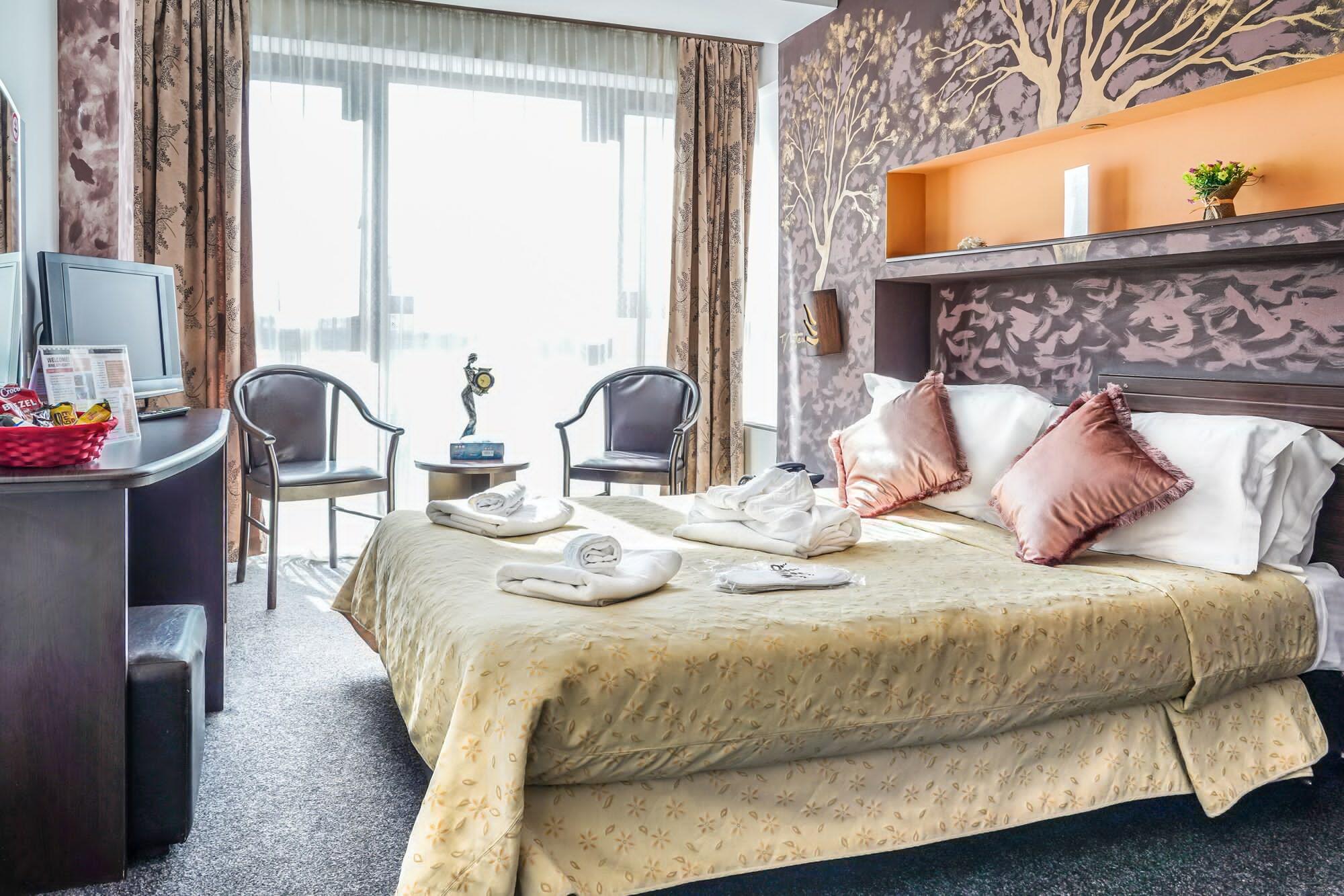 Hotel Razvan Βουκουρέστι Εξωτερικό φωτογραφία