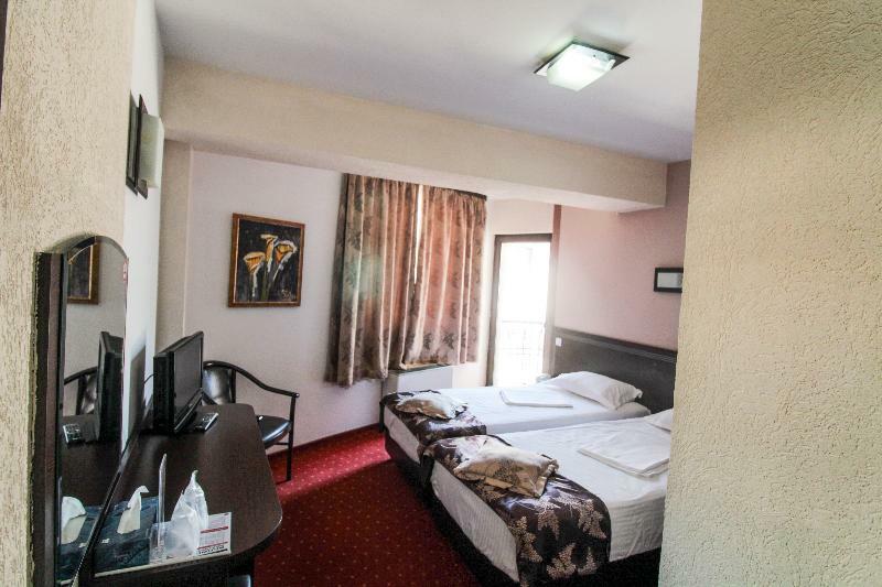 Hotel Razvan Βουκουρέστι Εξωτερικό φωτογραφία